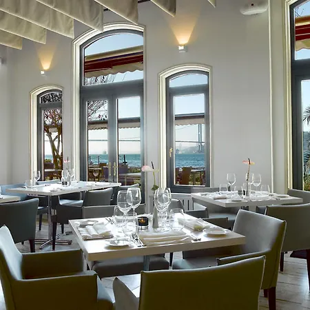 호텔 Sumahan - On The Water 5*