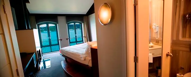 Sumahan - On The Water 5*